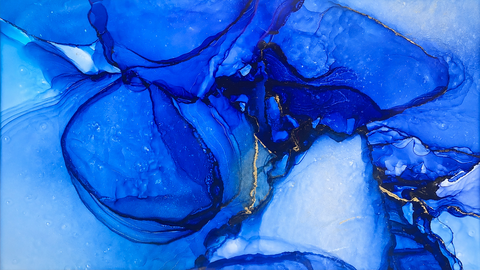 Blue Drift by Ludwina Orchard – abstract alcohol ink painting on polypropylene in vibrant deep blue and navy with gold accents